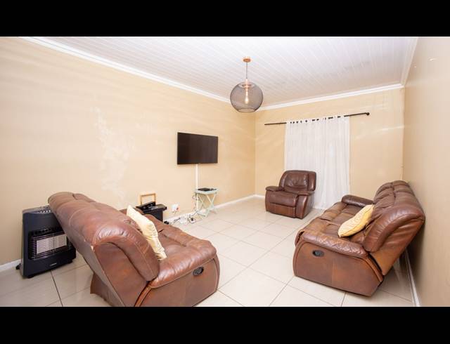 3 BEDROOM HOUSE FOR SALE IN AMALINDA